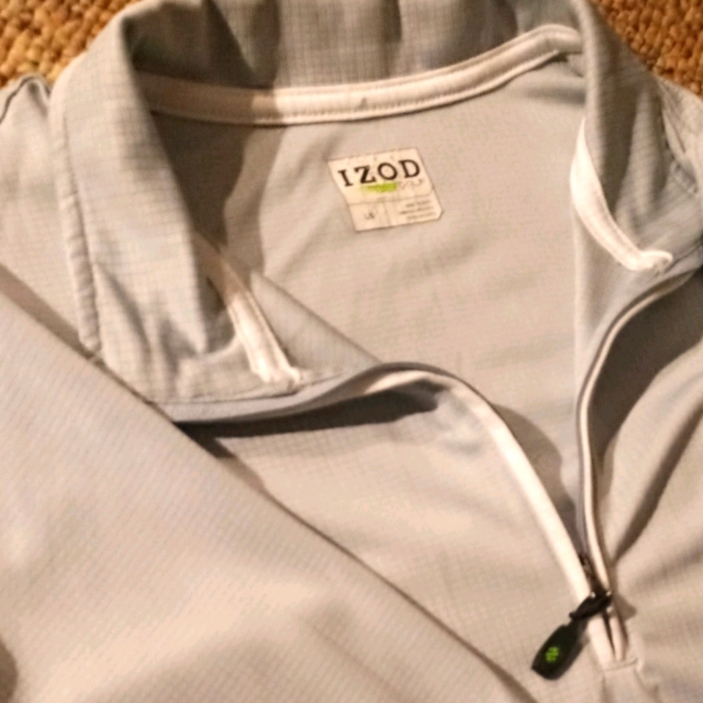 Thin pull over.